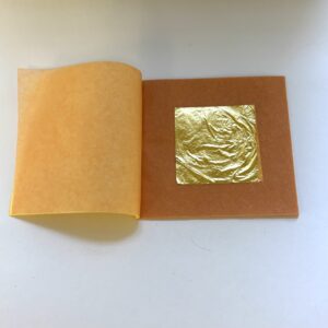 Syötävä lehtikulta 22kar. 25 lehteä. (E-175).